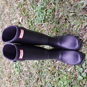 Hunter Black Matte Rain Boots Size 38/7
